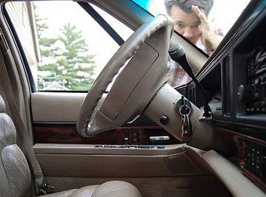 Universal Locksmith Store Riverside, CA 909-320-2641 Universal Locksmith Store Riverside, CA 909-320-2641 - 20-Car-Lockout